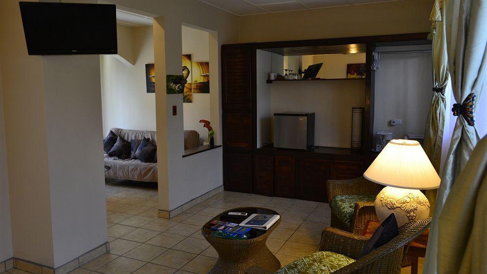 Villa Creole Jacó Екстериор снимка