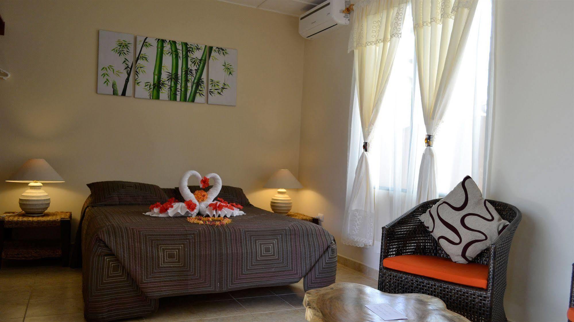 Villa Creole Jacó Екстериор снимка