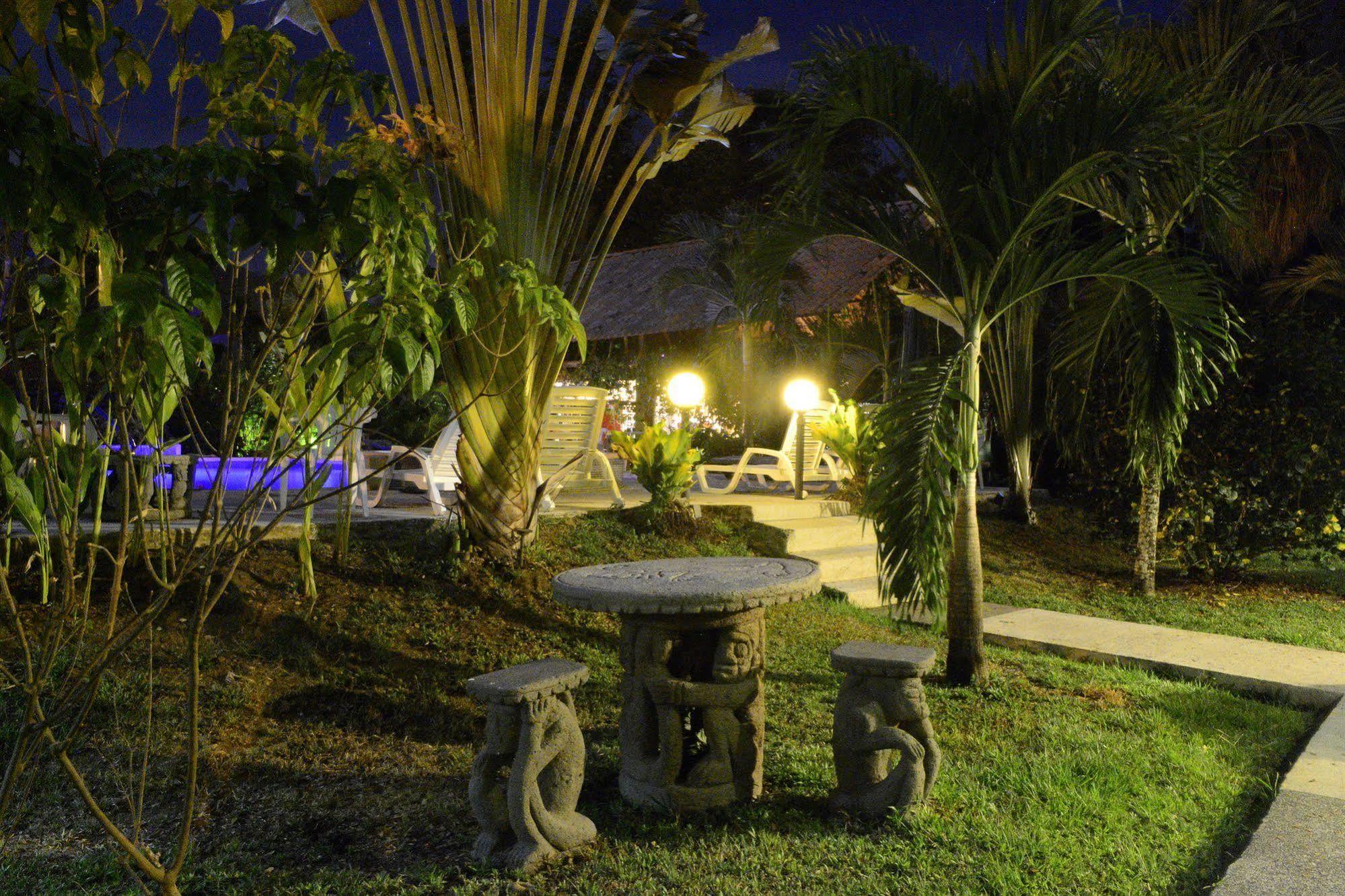 Villa Creole Jacó Екстериор снимка