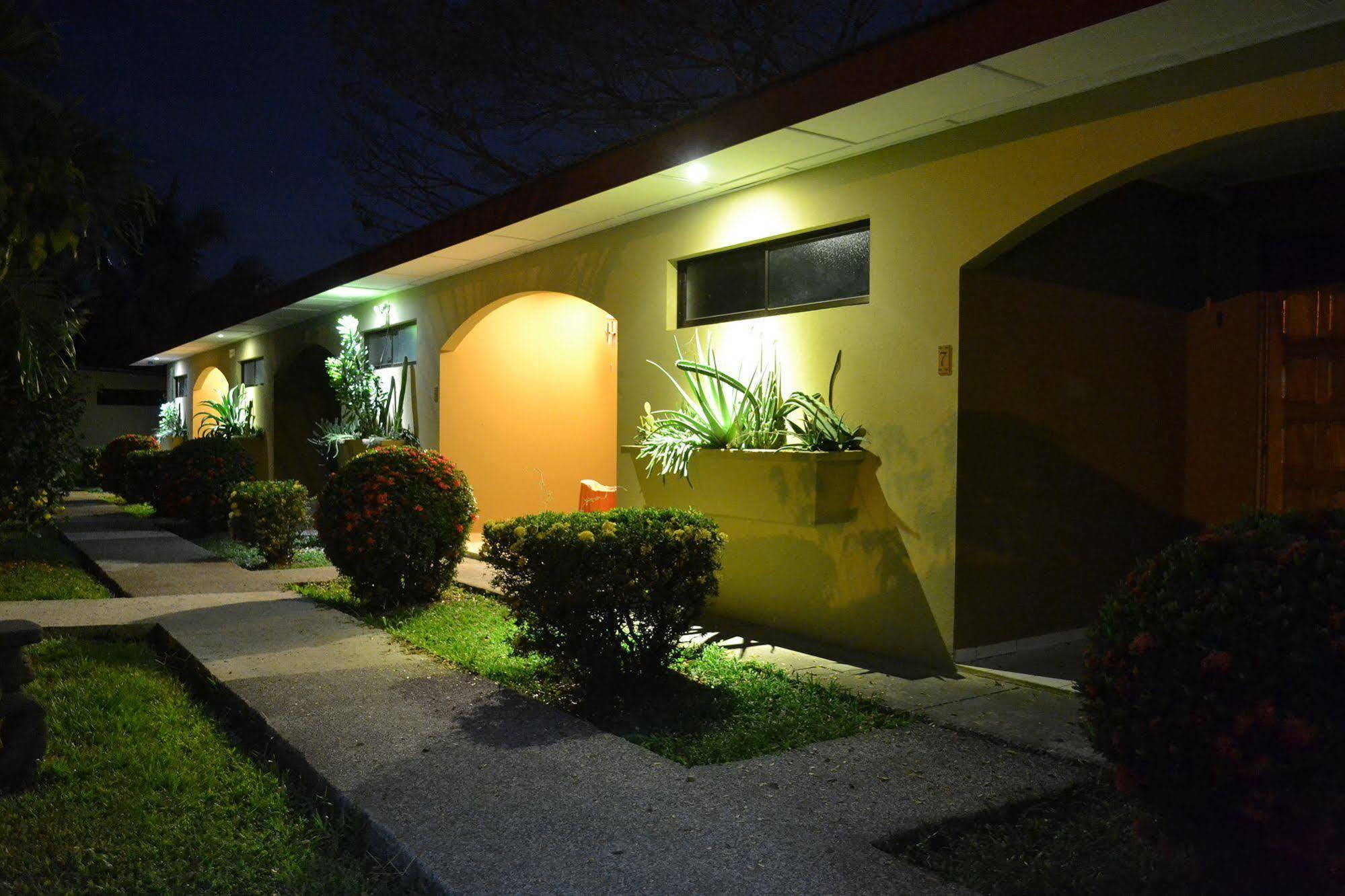 Villa Creole Jacó Екстериор снимка